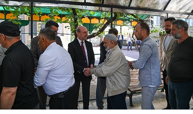 Başkan Pekyatırmacı, Işıklar Mahallesi'nde Vatandaşlarla Bir Araya Geldi