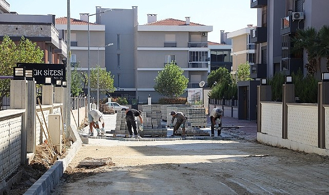 Menderes'te Yollar Yenileniyor