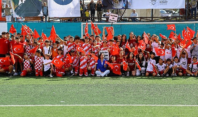 Karabağlar 'da Amatör Spor Kulüplerine Büyük Destek