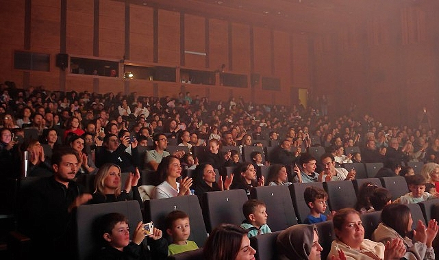 Kocaeli'de Çocuklar İçin Yeni Sezon Tiyatrosu Başladı