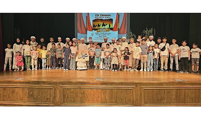 Kocaeli'de din görevlileri tiyatro oyunu sahneledi
