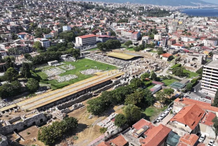 Smyrna Antik Kenti’ne Tarihi Dokunuş